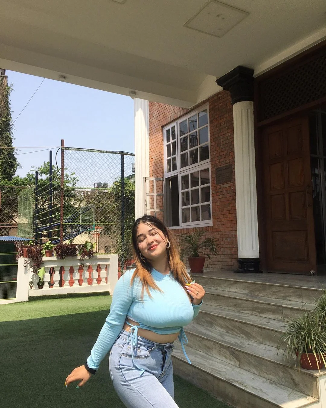 Indian busty call girl Anjali in Delhi (1)